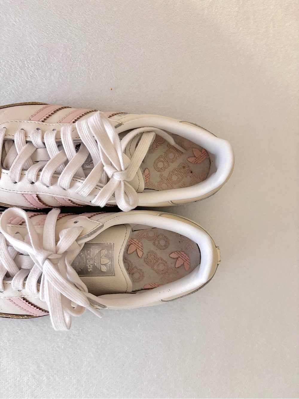 Adidas Originals Samba OG Sneakers in White and Light Pink - Picture 12 of 16